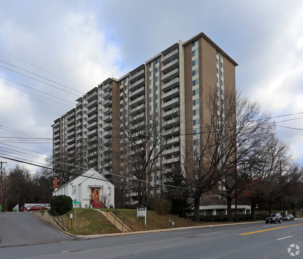 Kenwood Condominium Apartments Bethesda, MD