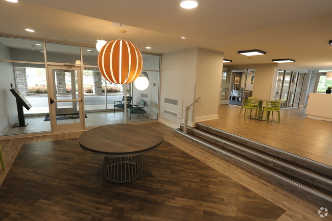 Entrance Lobby - Imperial House Apartments