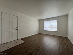 Building Photo - 8101 W Flamingo Rd