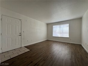 Building Photo - 8101 W Flamingo Rd