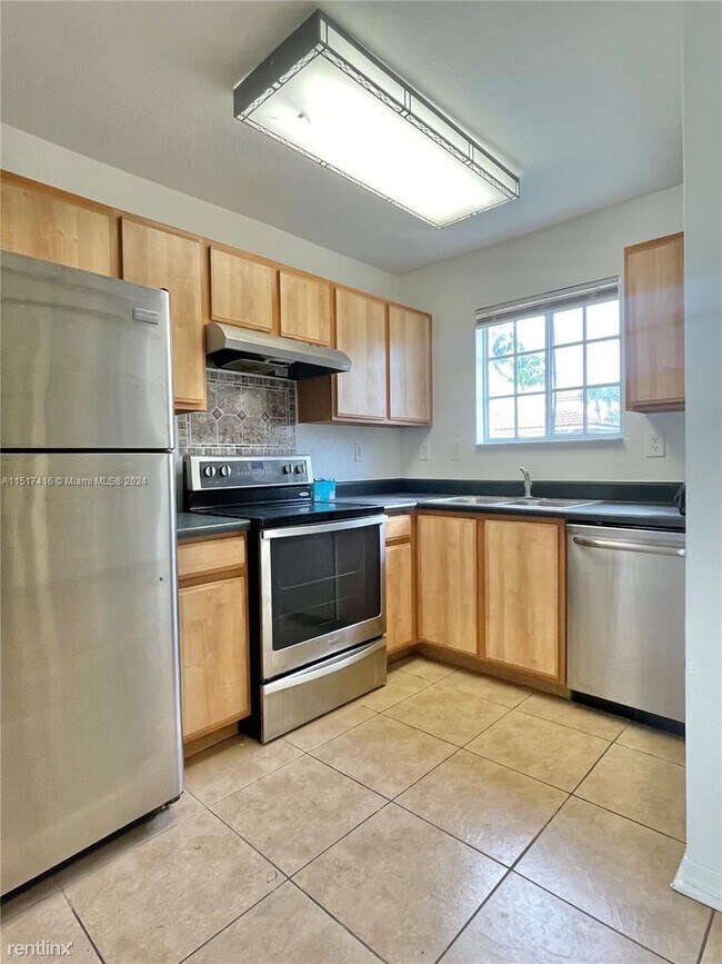 Foto del edificio - 3 br, 2.5 bath House - 2050 NE 167th St