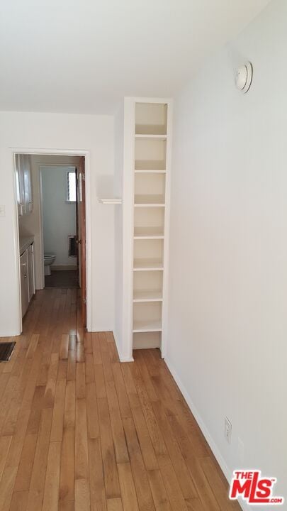 Building Photo - 939 N Stanley Ave