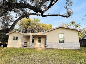 Building Photo - 4540 SW 24th St