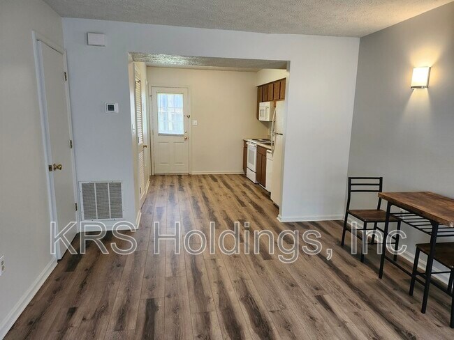 Foto del edificio - 211 S Waverley St