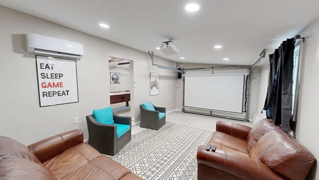 Building Photo - 9 Birch Dr