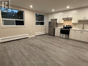 Building Photo - 40-40 Torbolton Dr