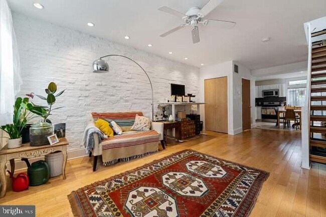 Foto del edificio - 1552 S Capitol St