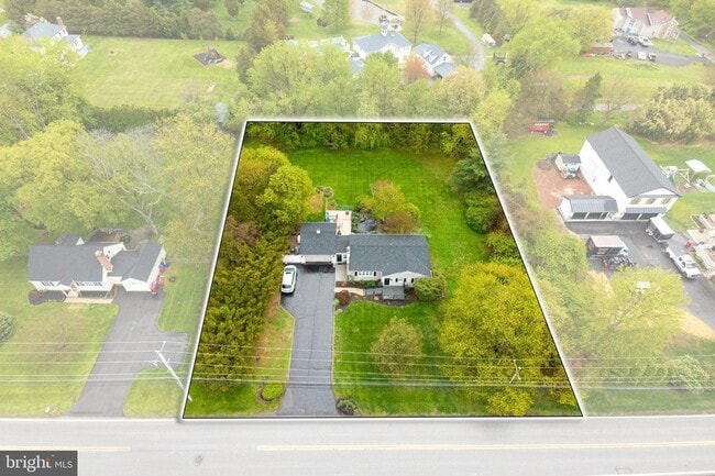 Foto del edificio - 70 Level Rd