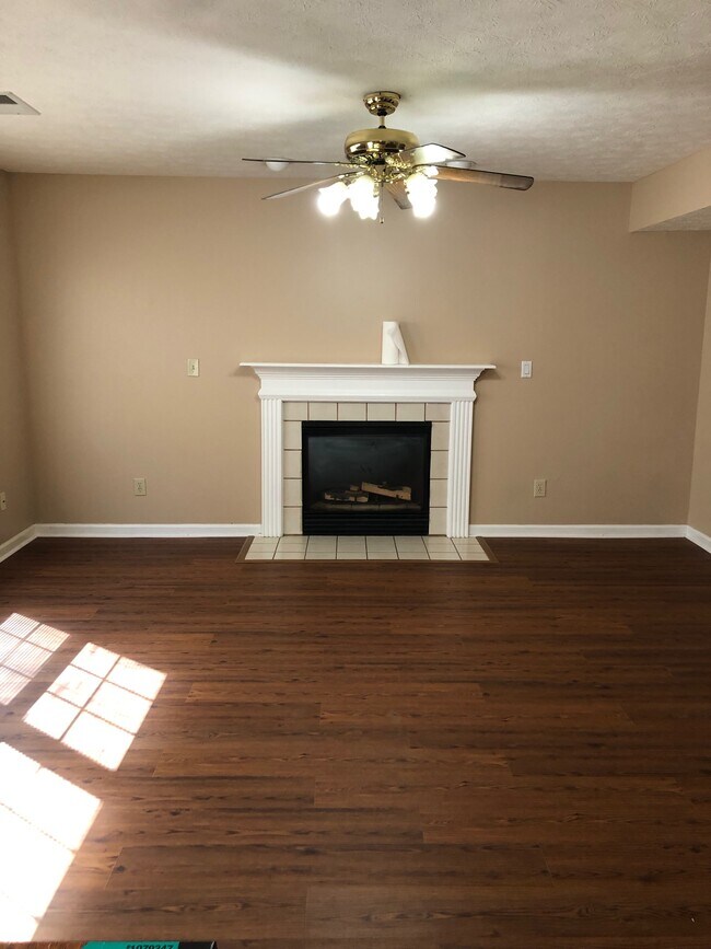 Foto del edificio - 1189 Lacy Ln