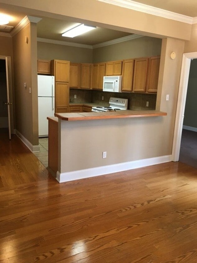Building Photo - 303 Penny Ln