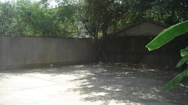 Building Photo - 1313 Peden St