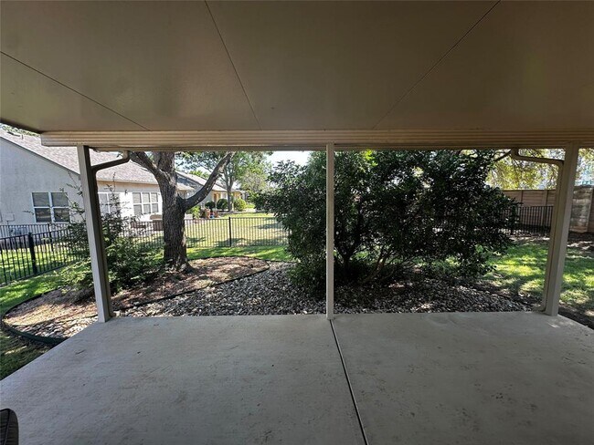 Building Photo - 101 Red Poppy Trail