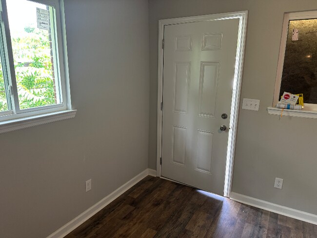 Building Photo - 2004 Garfield St