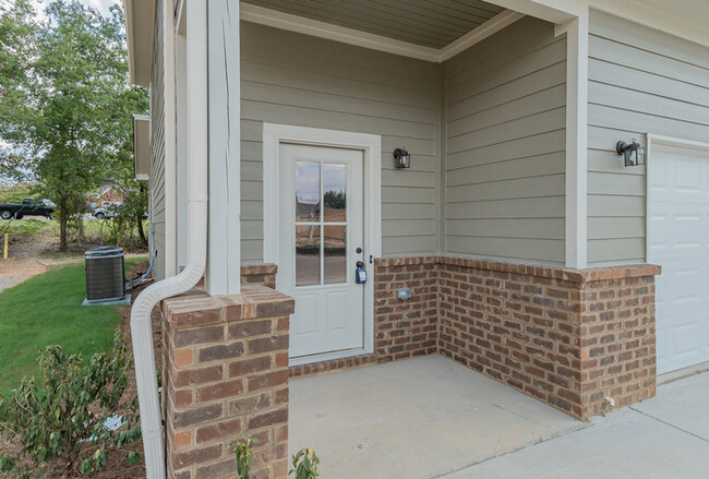 Building Photo - New Construction!