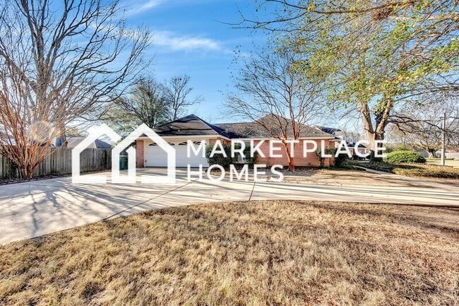 Building Photo - 408 Red Oak Ct