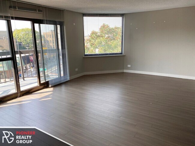 Foto del edificio - 2555 N Clark St