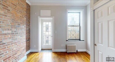 Building Photo - 252 Mott St