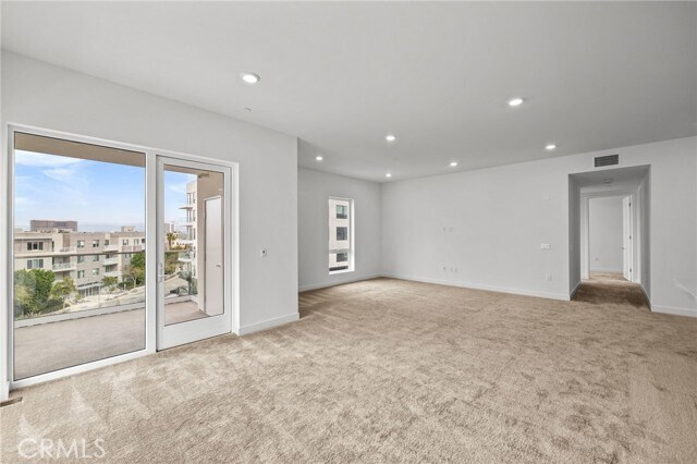 Building Photo - 2500 Rivington