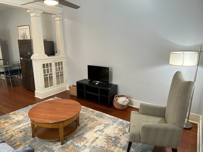 Photo - 1705 Rousselin Dr House