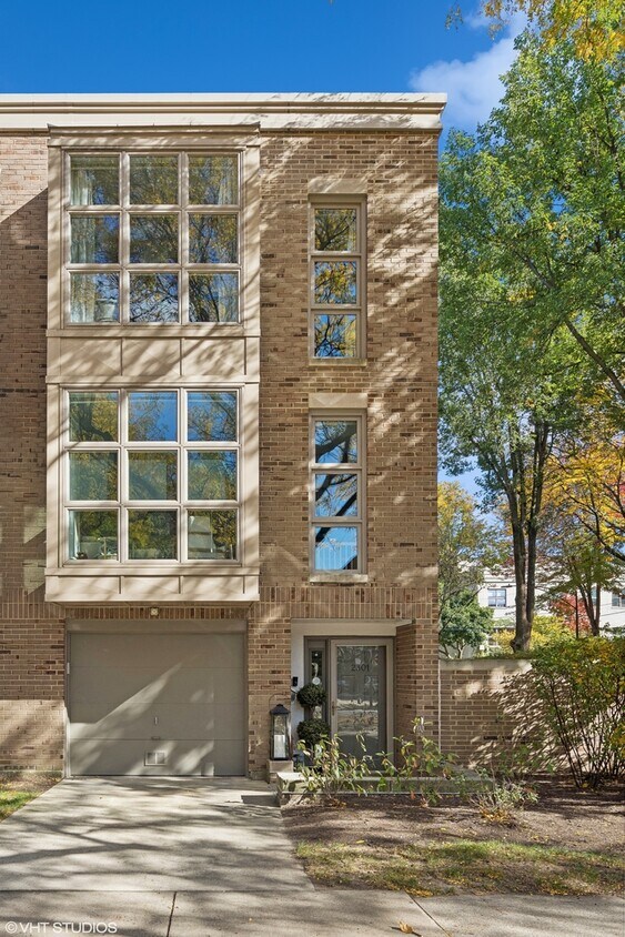 Foto principal - 2301 N Wayne Ave