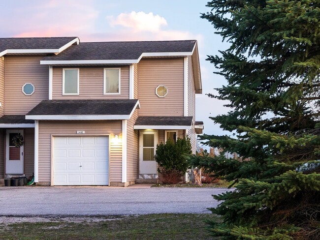 Building Photo - 3482 Mahoney Dr