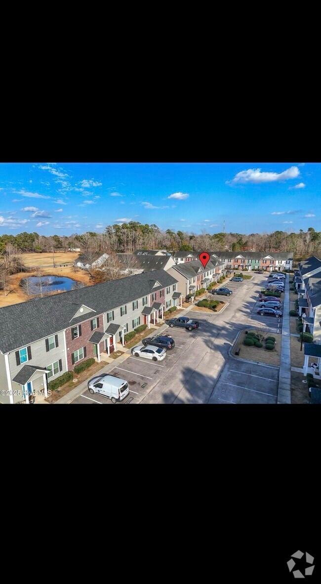 Building Photo - 140 Lincoln Place Cir