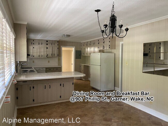 Foto del edificio - 4 br, 2 bath House - 907 Phillip St.