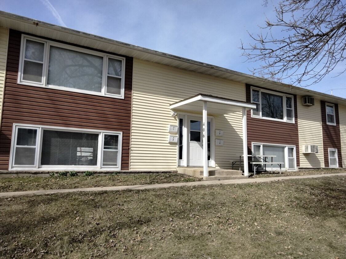 Primary Photo - 2-bedroom 1 Bath in Ellendale - Garage inc...