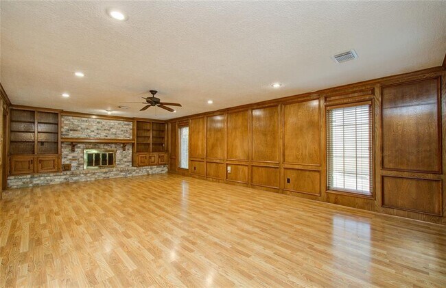 Building Photo - 12910 Kathy Ln