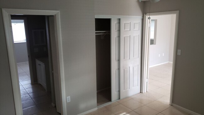 Foto del edificio - 809 66th Ave W