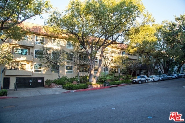 beautiful street, incredible location! - 1203 N Sweetzer Ave
