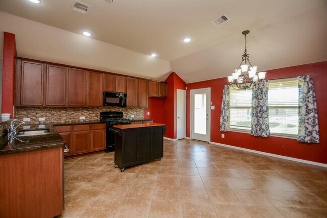 Foto del edificio - 7327 Collins Manor Dr