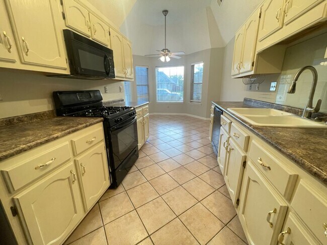 Foto del edificio - 5884 Alexandria Ln