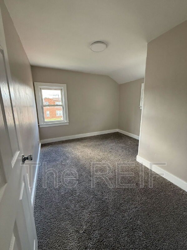 Foto del edificio - 14732 Woodmont Ave