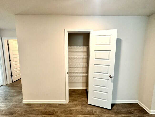 Foto del edificio - New rental in Brighton Oaks! Conveniently located off Hwy 231, this community conveniently close ...