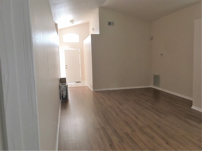 Entrance - 101 Seville Pointe Ave