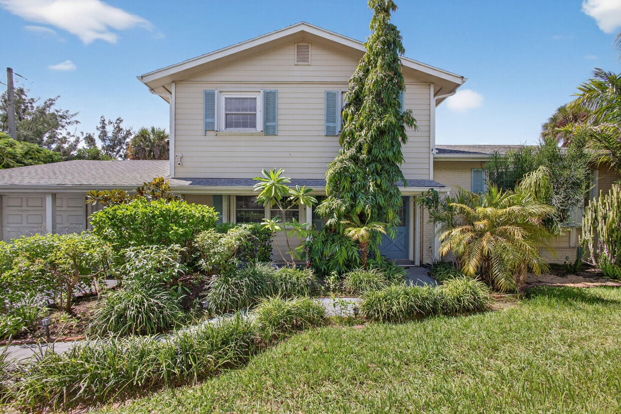 Foto principal - 2025 S Ocean Dr