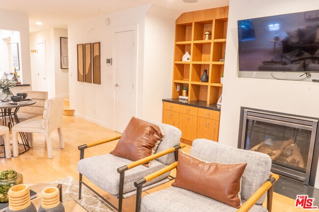 Foto del edificio - 880 Hilldale Ave