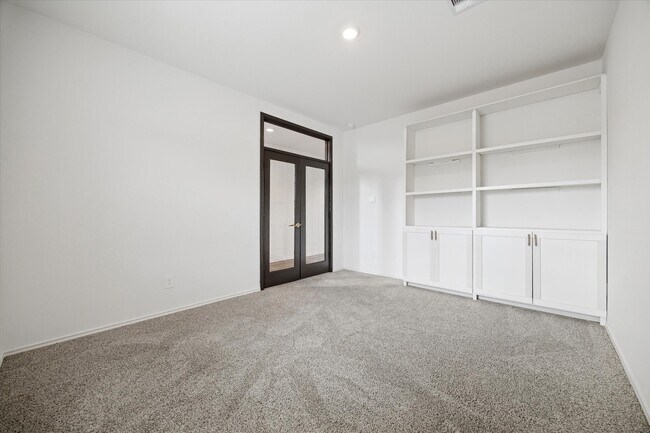 Building Photo - 2938 Bur Lndg Ln