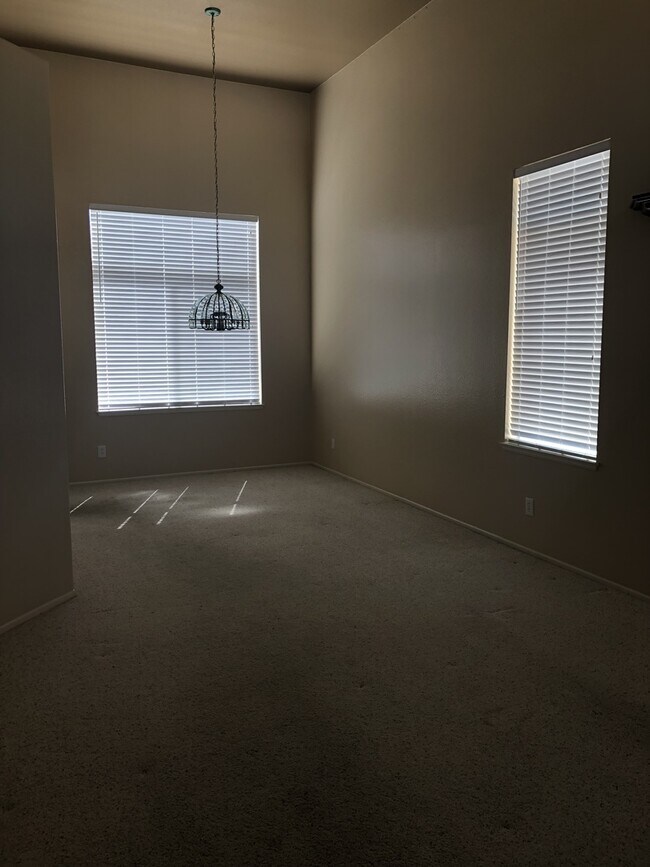 Building Photo - South Corona 2 Story Beauty