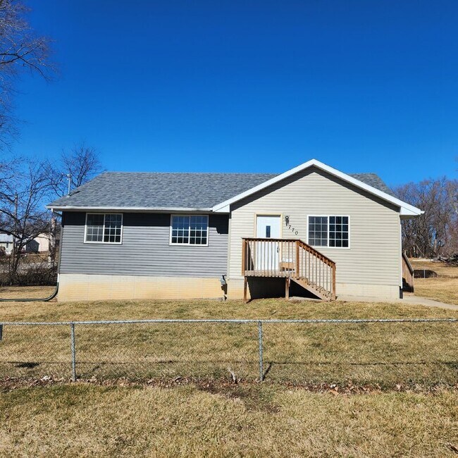 Building Photo - 1770 E Emma Ave