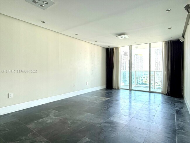 Foto del edificio - 31 SE 5th St