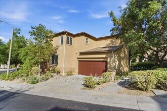 Building Photo - 25386 Playa Serena Dr