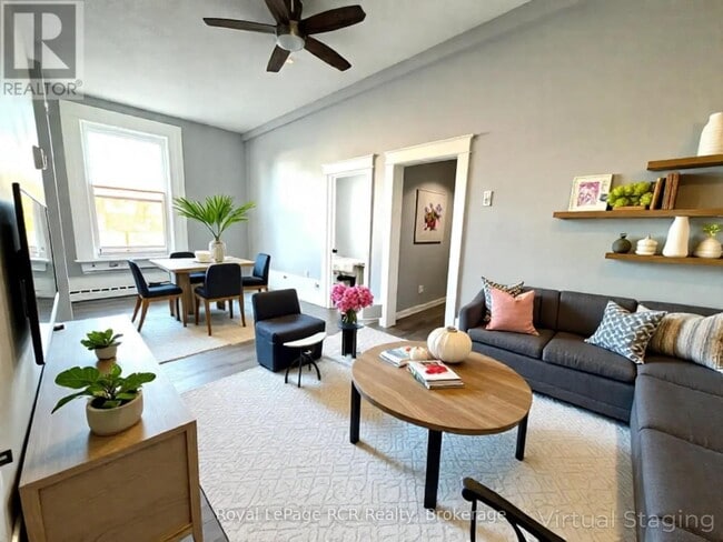 Photo du bâtiment - 844 2nd Ave E