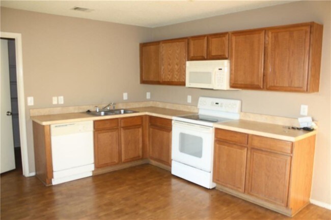 Building Photo - 309 Dakota Ridge Dr