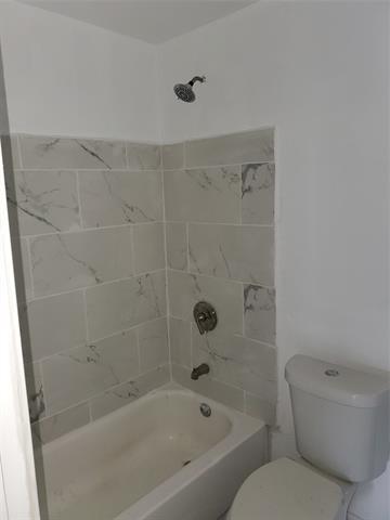 Foto del edificio - 6756 Trail Lake Dr