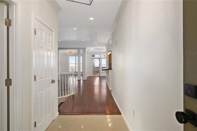 Foto del edificio - 3334 Peachtree Rd NE