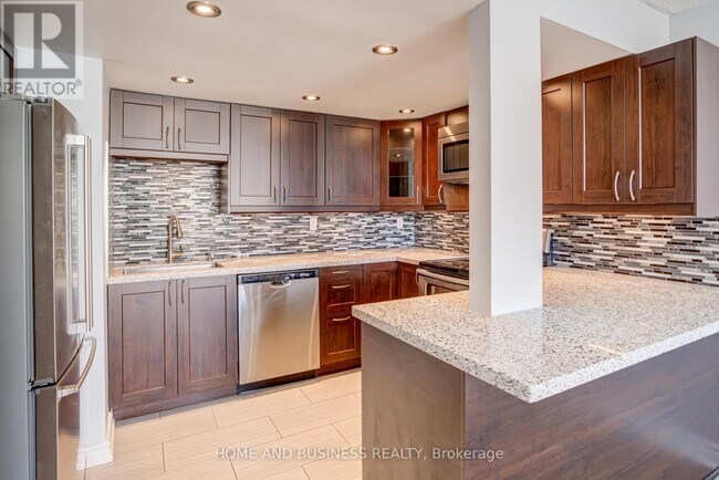 Photo du bâtiment - 4470-4470 Tucana Ct