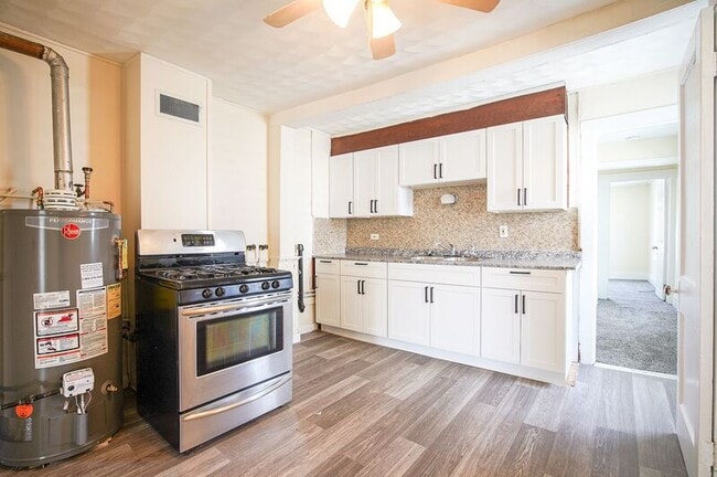 Photo - 32 Joy St Apartment