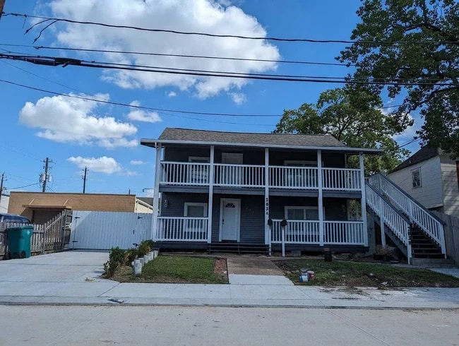 Building Photo - 203 Johnson St